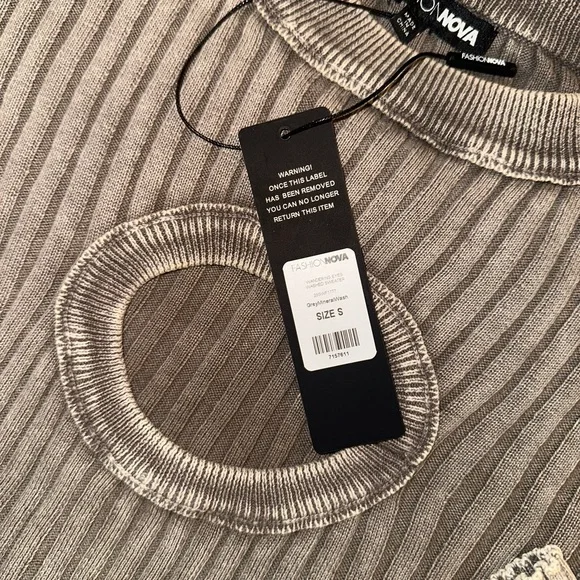 Grey washed sweater with cut out - Picture 4 of 4